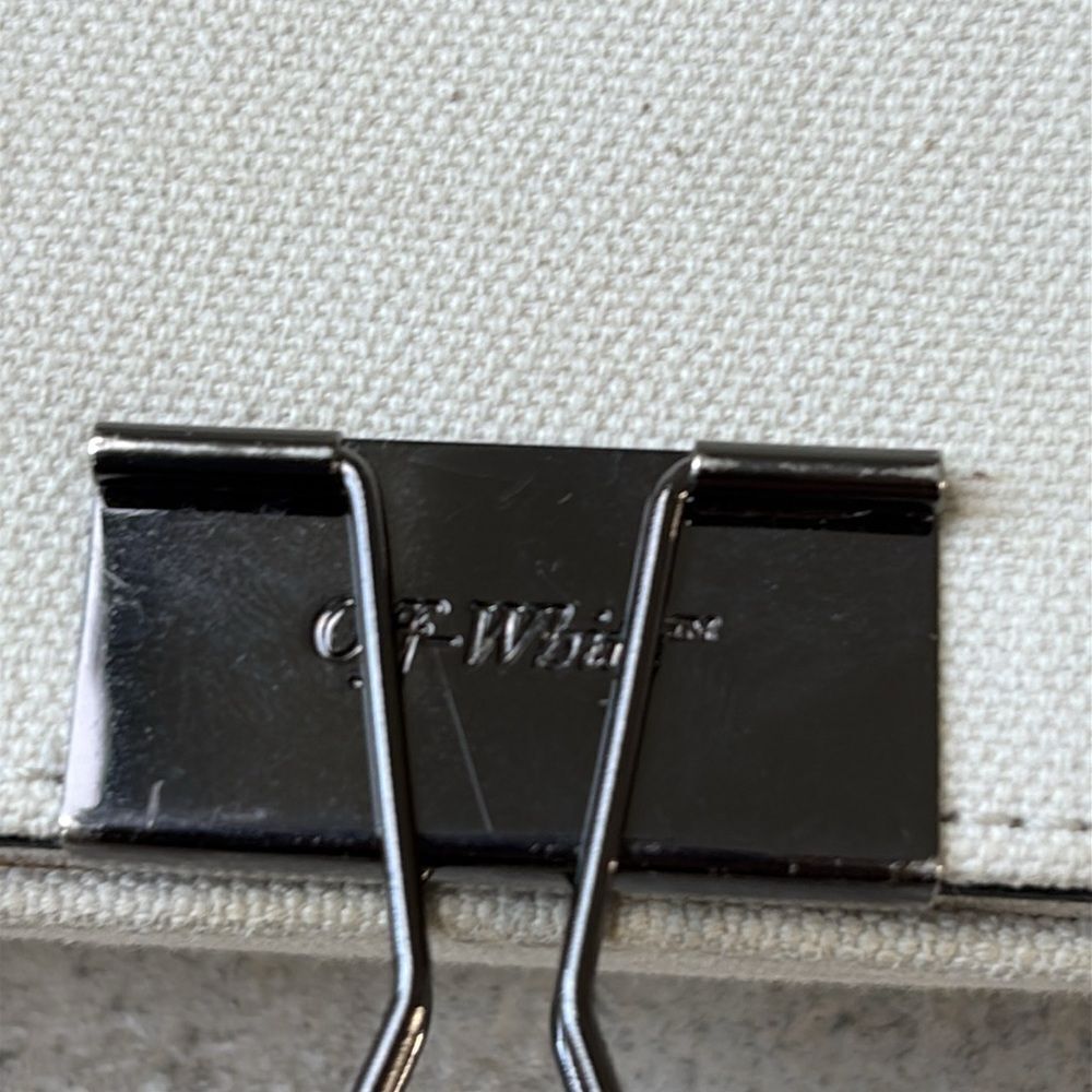 Off-White Virgil Abolh Sculpture canvas - Picture 2 of 13